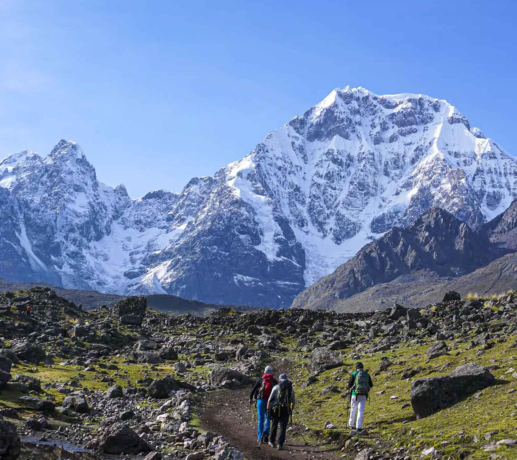 7 Lakes Of Ausangate Hike