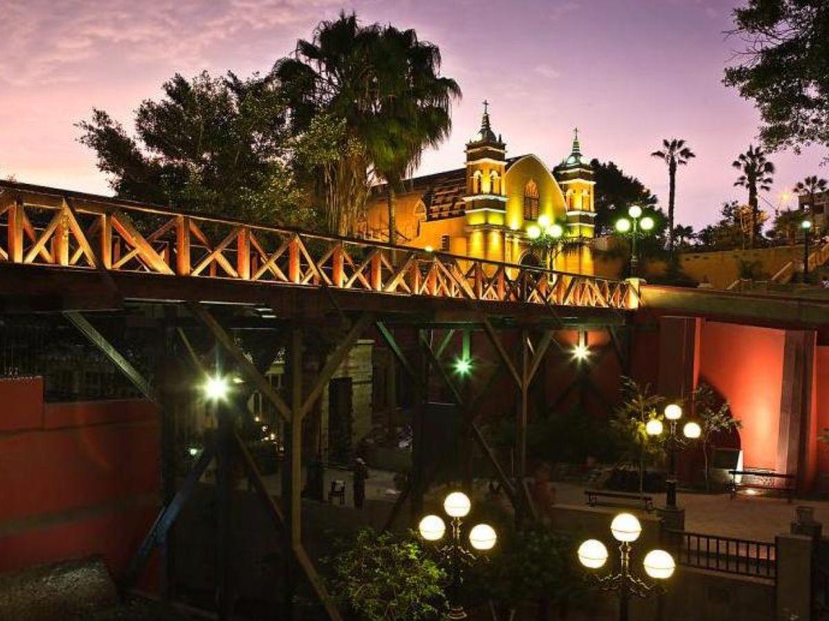 Bridge of Sighs: A romantic place in Barranco