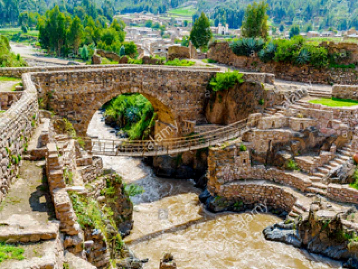Checacupe: discover its beautiful bridges lost in time