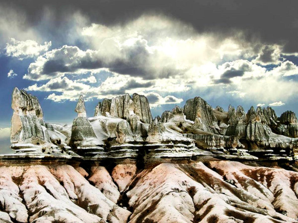 Choqolaqa: a stone forest taken from another planet