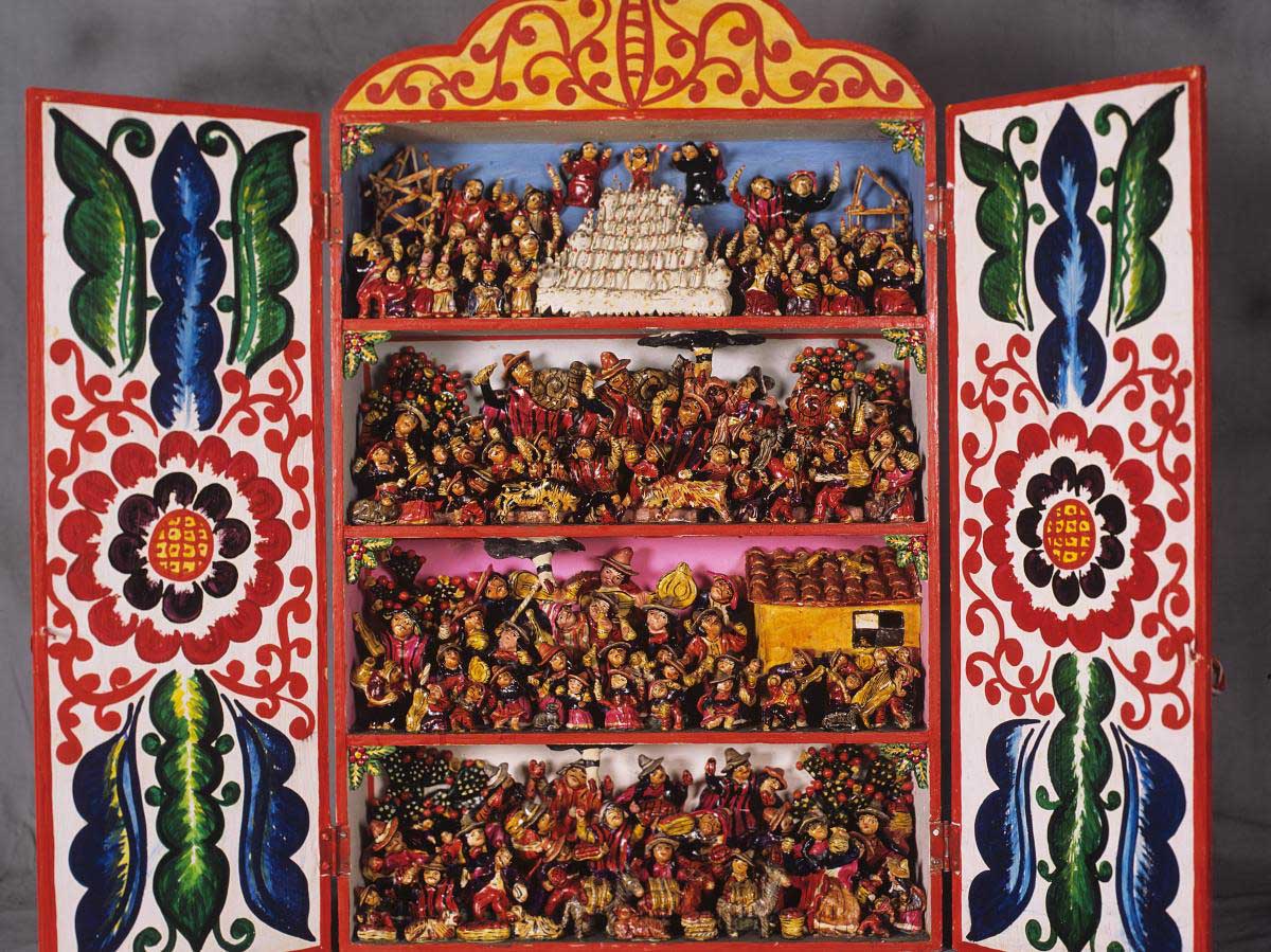 Peru Essentials: Journey Through Time and Living Traditions