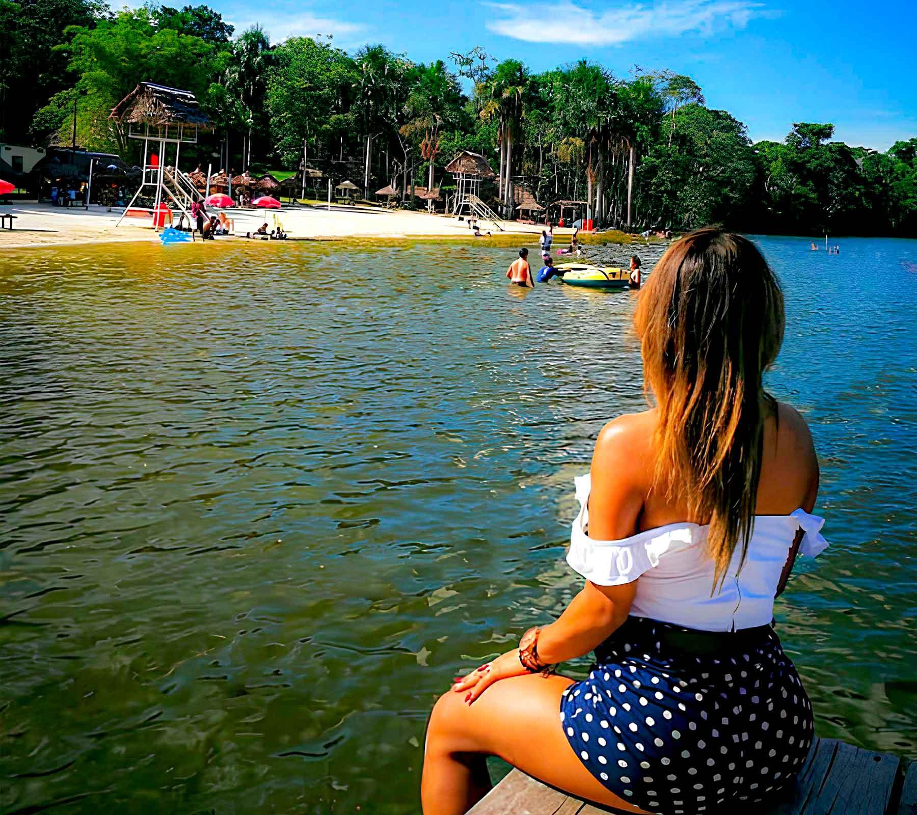 Get to know the Quistococha Tourist Complex: a white sand beach in the jungle
