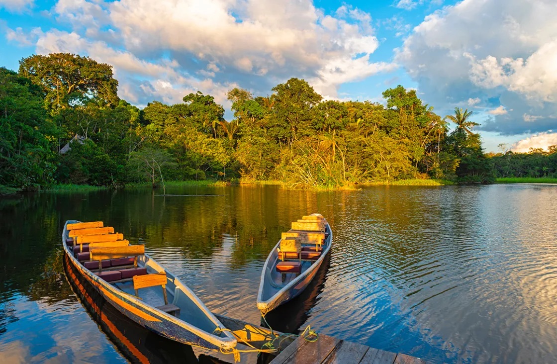 How to get to Iquitos Peru
