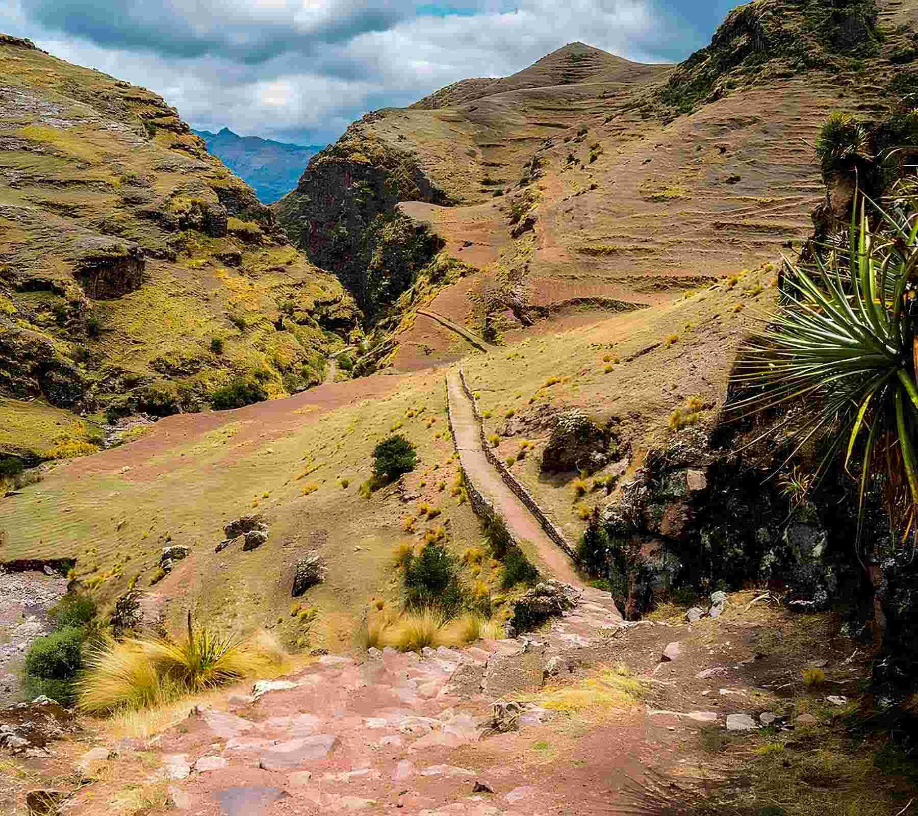 Huchuy Qosqo Trek