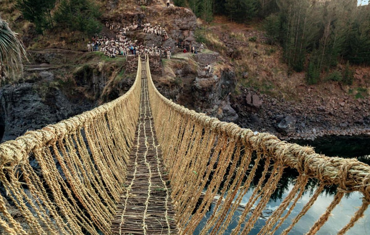 Qeswachaca bridge hike