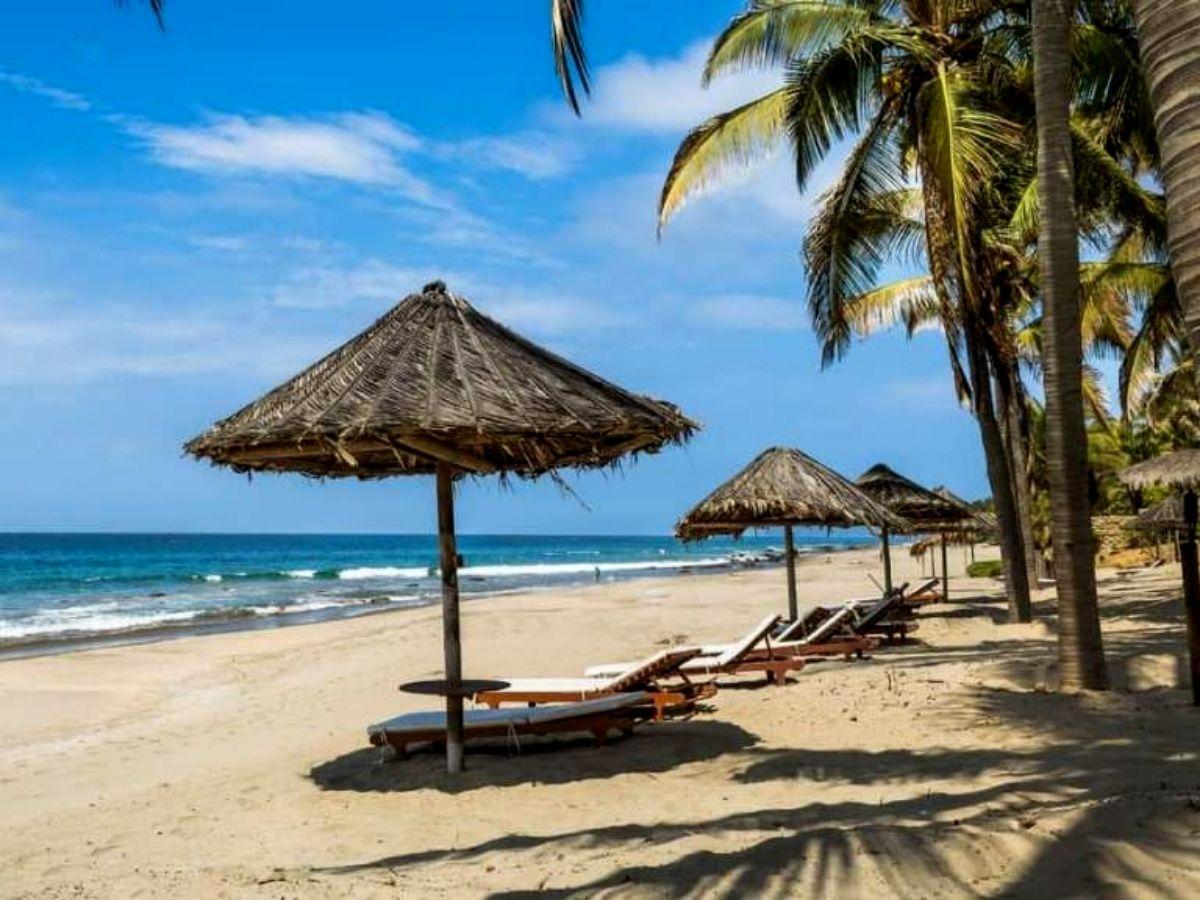 Mancora, marine fun in the north of Peru