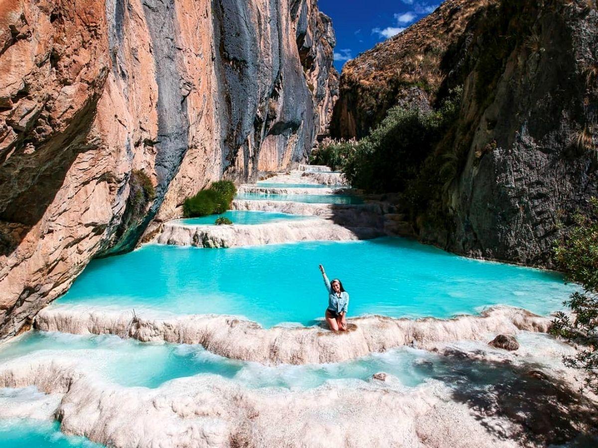 Natural pool in the capital of Brazil 