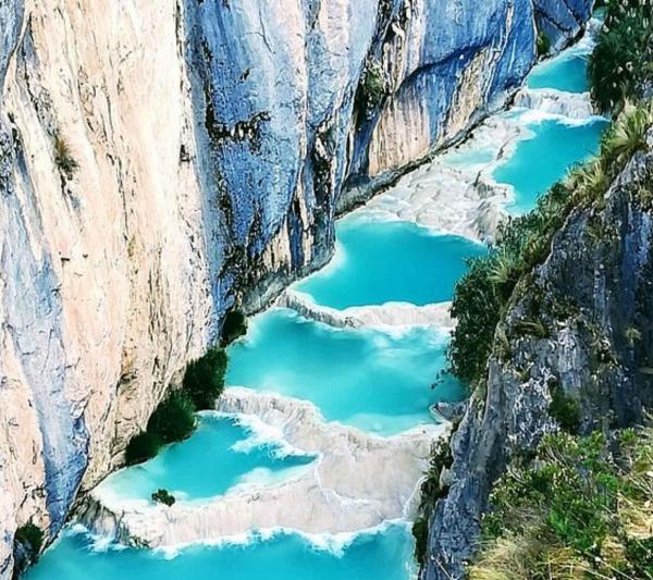 Ayacucho: The Spectacular Turquoise Waters of Huancaraylla