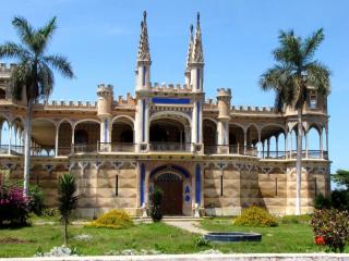 Castle Unanue de Canete, a beautiful republican mansion