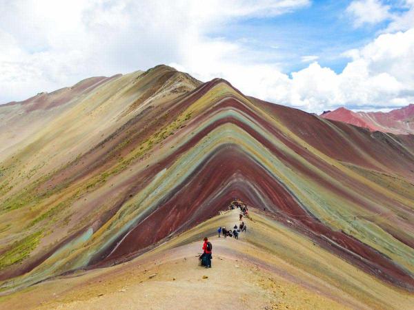 Cusco Mountains: Rainbow Mountain, Palccoyo Mountain & Pallay Poncho
