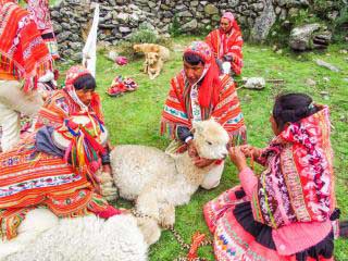 Day 01: Cusco - Rumira Sondormayo - Machu Picchu Town
