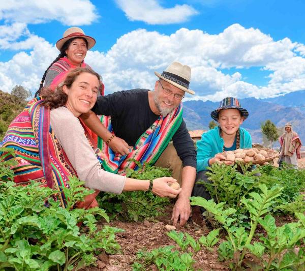 Experiential Tourism in Peru: Living with Local Communities