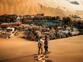Huacachina: an oasis in the middle of the desert