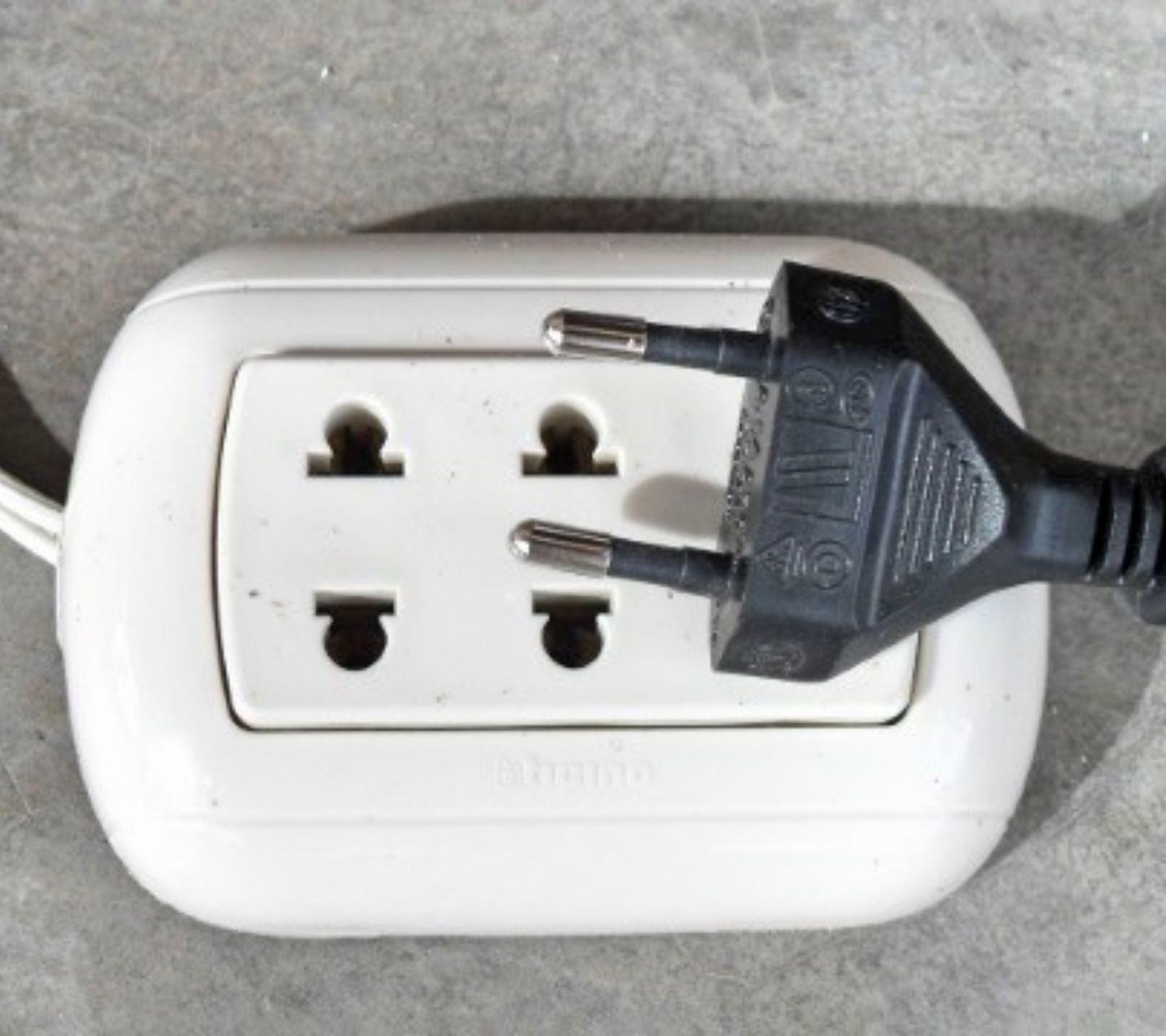 Outlets in Peru: What to Know about Adapters and Voltage