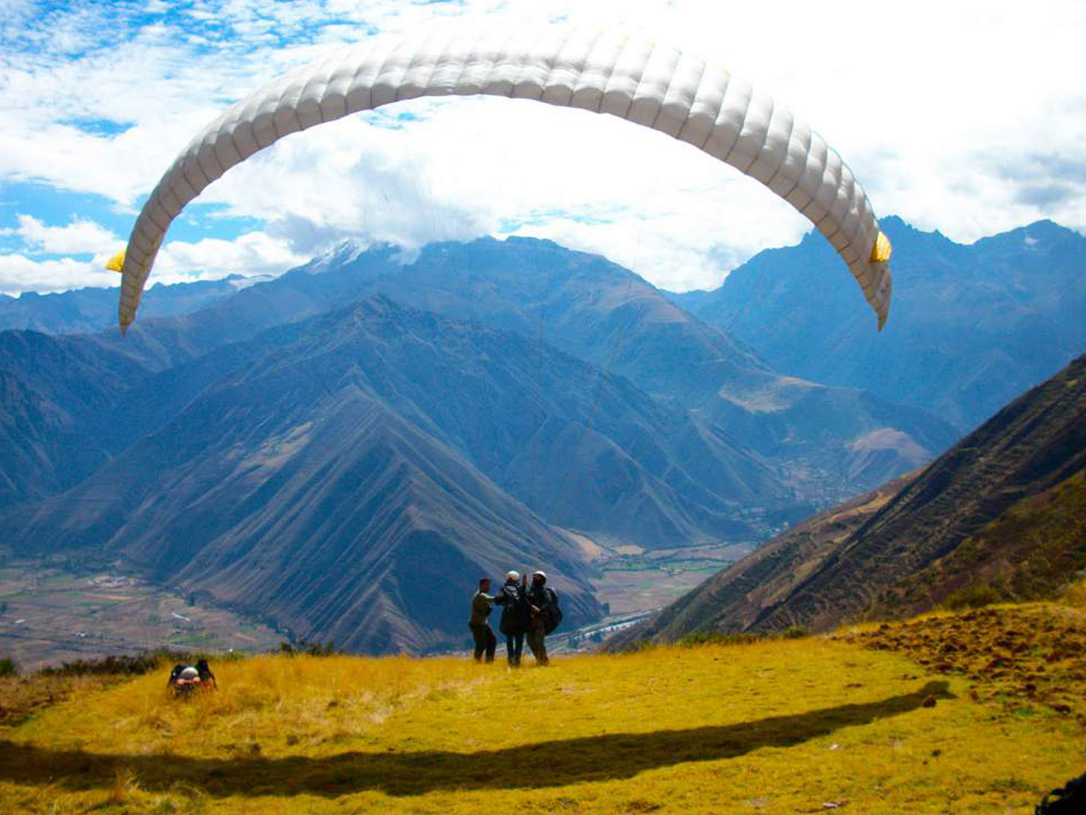 Paragliding Chincheros