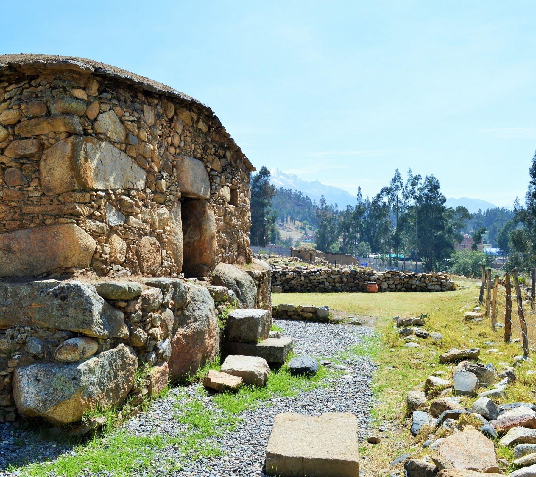 Tourism in Waullac Archaeological Complex 