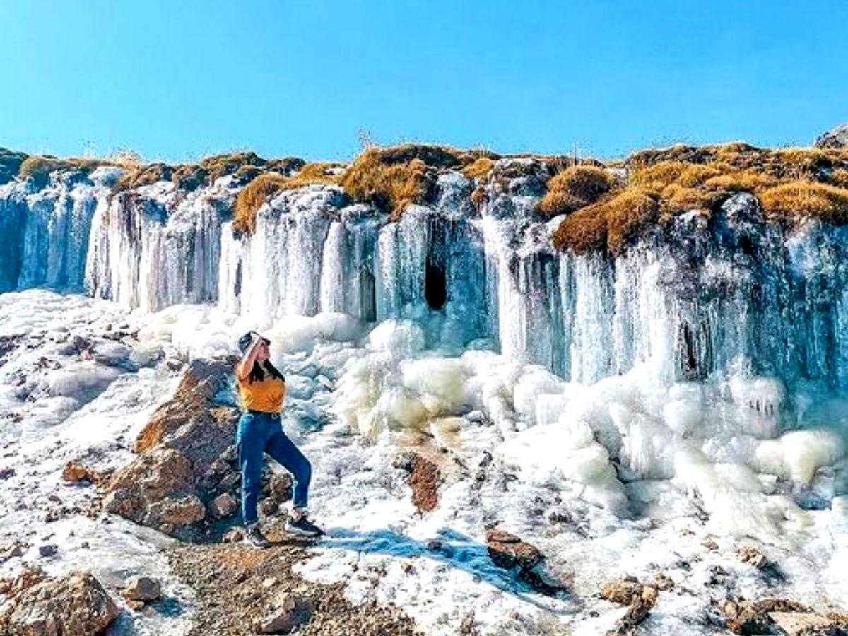Visit the frozen Panagua Falls in Arequipa