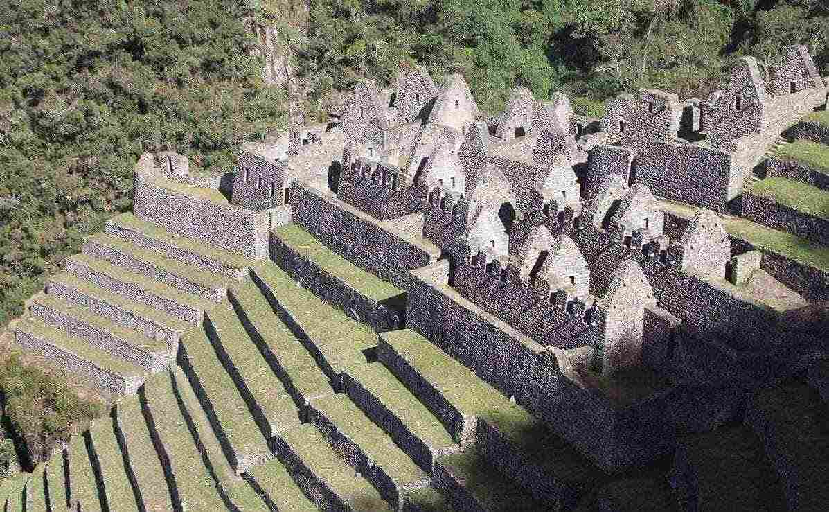 Wi&ntilde;ayhuayna Inca Trail